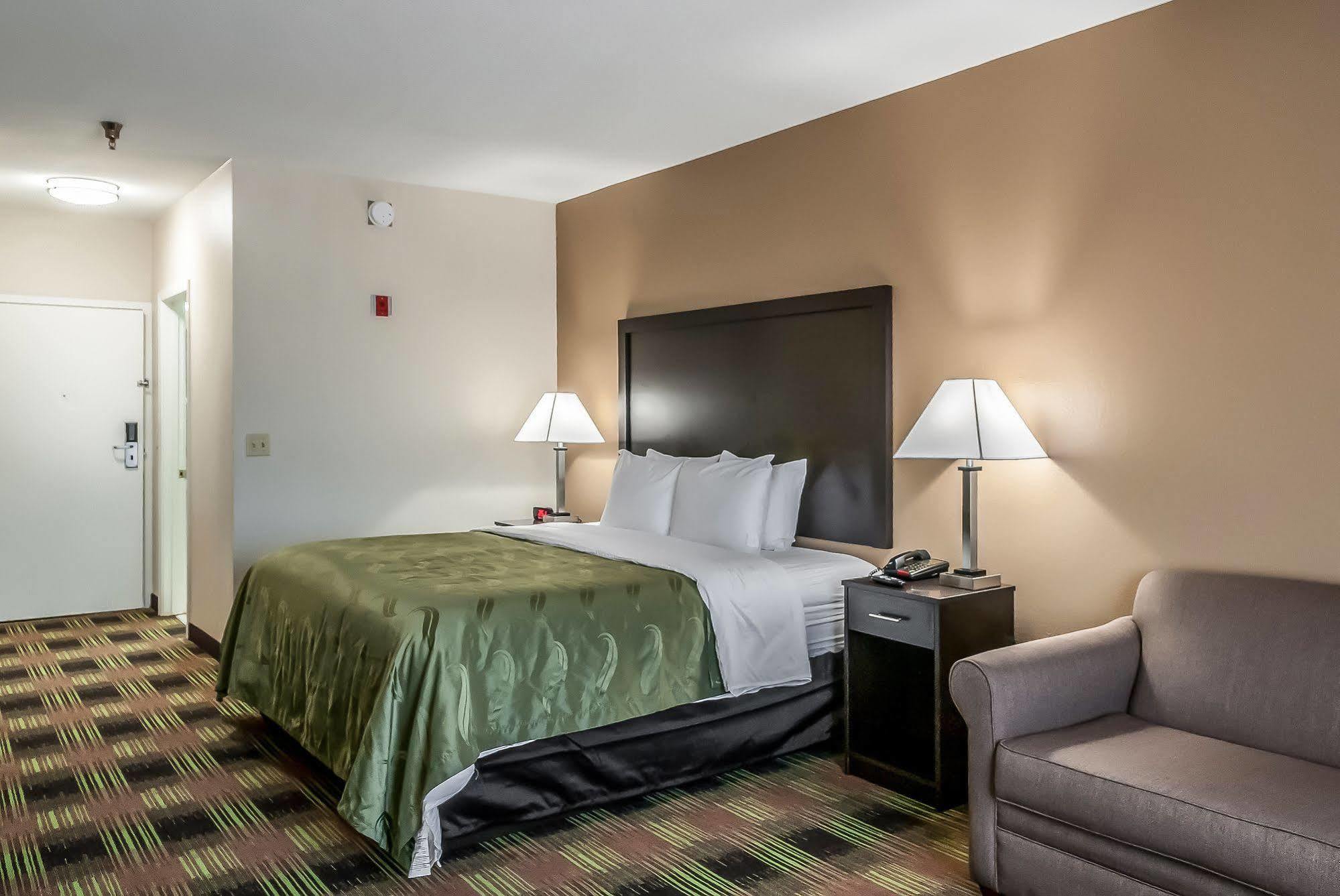 La Quinta New Orleans Hotel Bagian luar foto