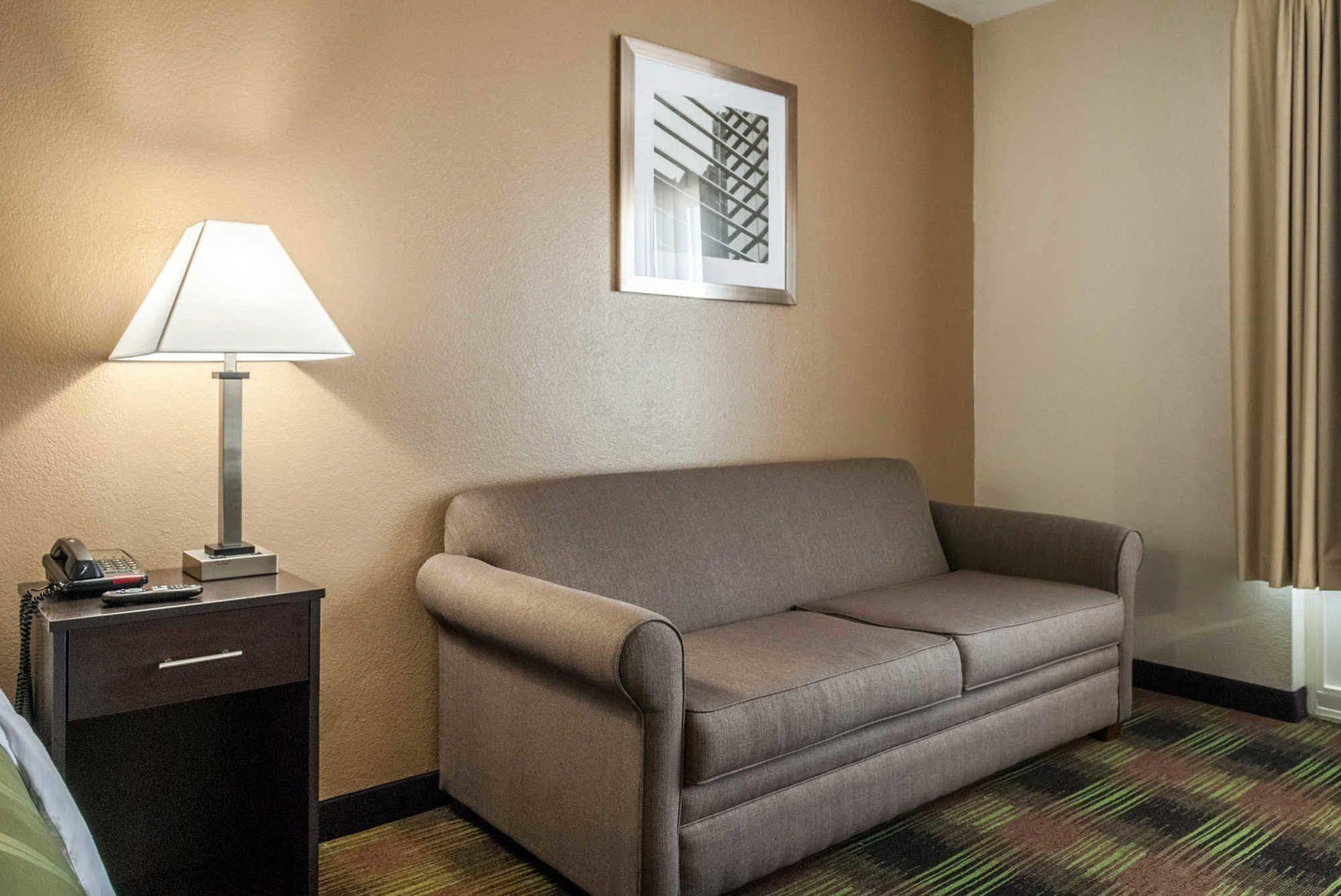 La Quinta New Orleans Hotel Bagian luar foto