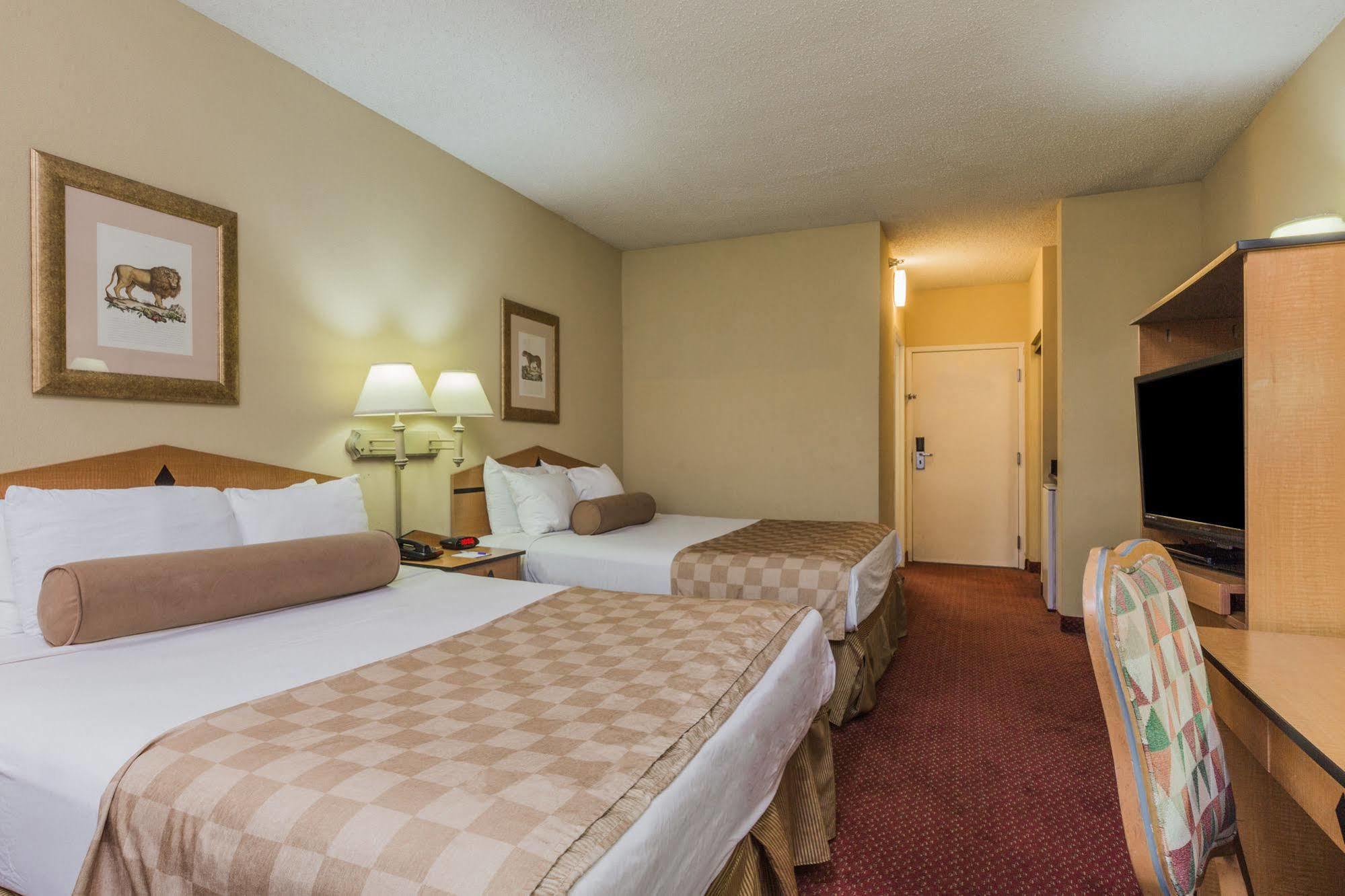La Quinta New Orleans Hotel Bagian luar foto