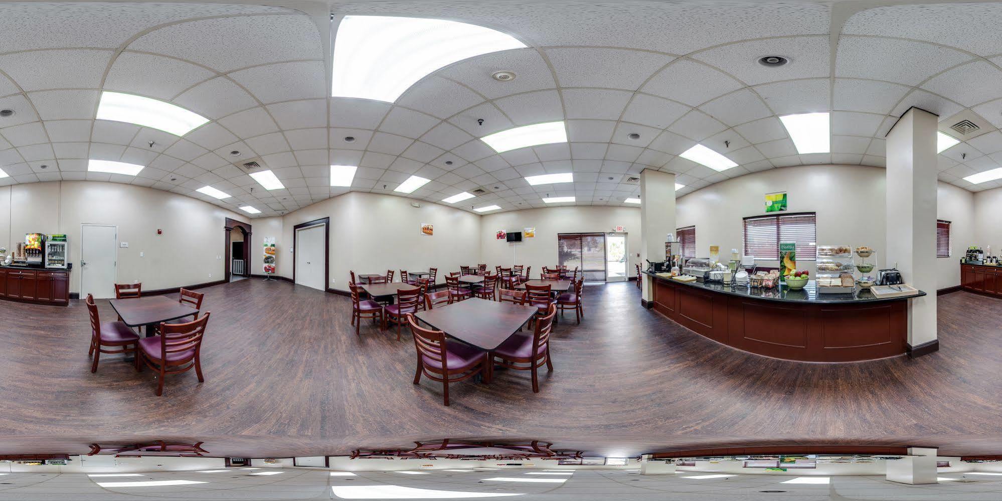 La Quinta New Orleans Hotel Bagian luar foto